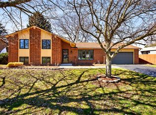 19 Chimney Hill Rd, Rochester, NY 14612