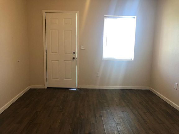 Living Room_08082018