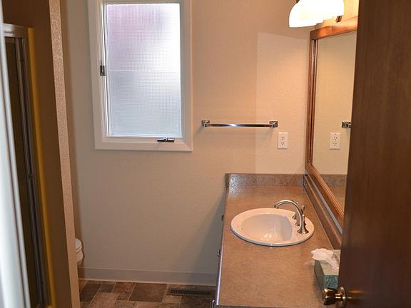 4th image of 343 Montclair Dr
