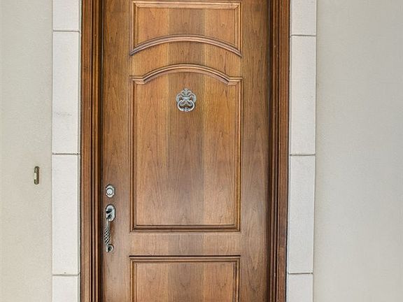 4th image of 106 Bradford Sq