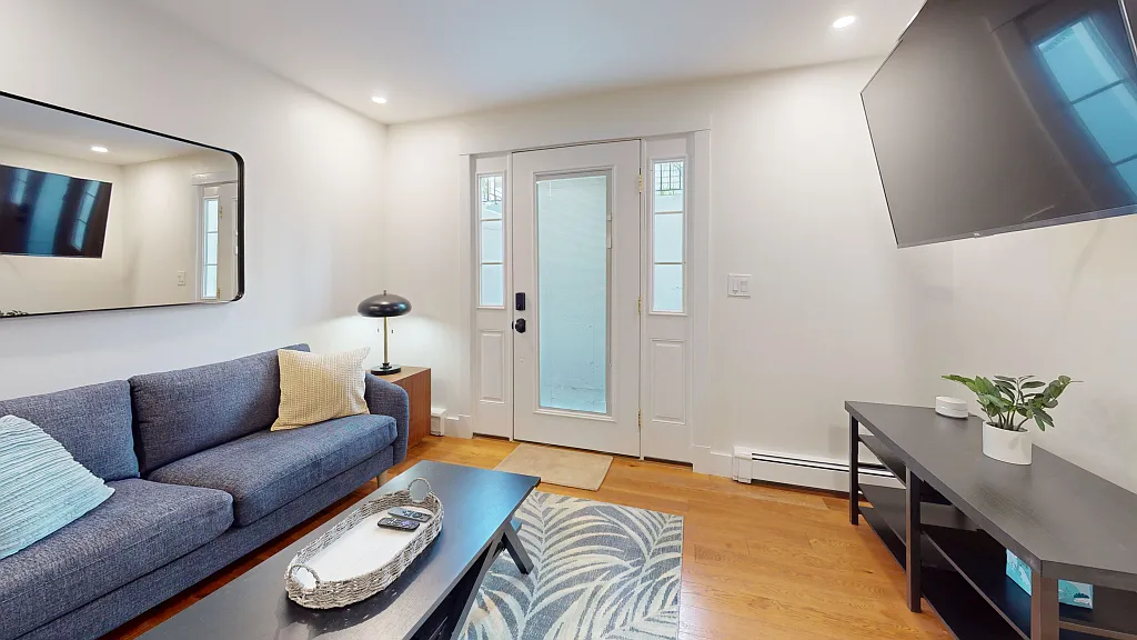 1 bed, 1838 sqft, $4,725 — Photo 2