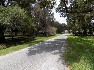 2601 Leaning Pine Ln, Plant City, FL 33565