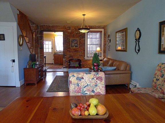 5th image of 221 S Darlington St
