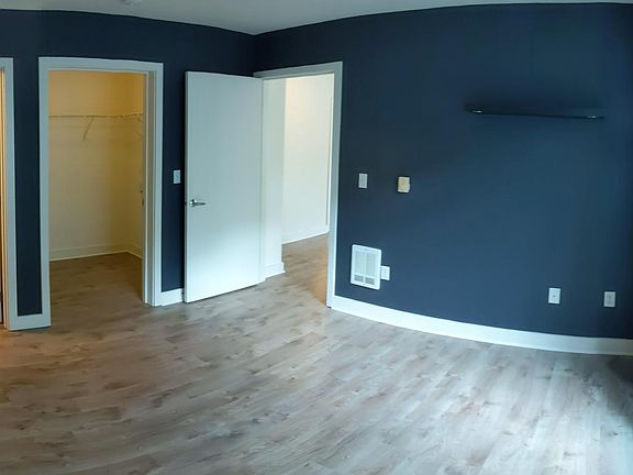 5th image of 1610 Belmont Ave APT 304