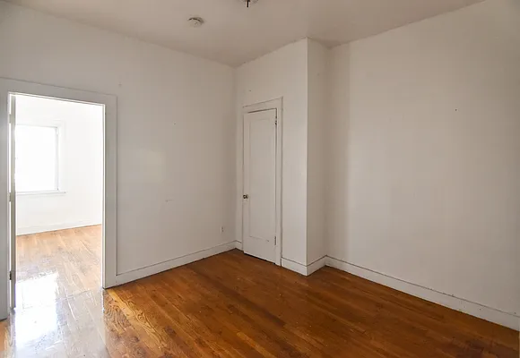 Rented by The Agency | media 7