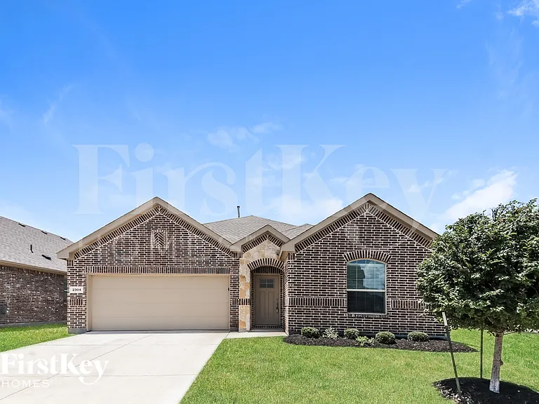 2304 O'Keefe Dr — Photo 1