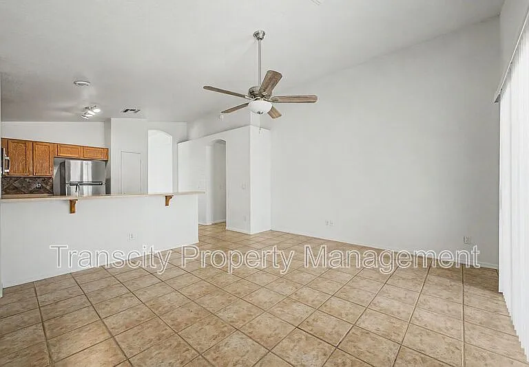 932 W 19th Ave — Photo 6
