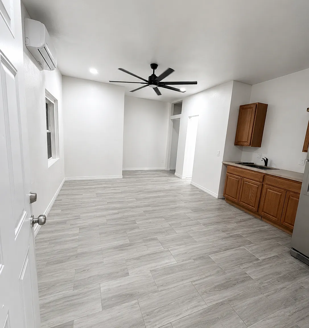 Studio, 360 sqft, $845 — Photo 1