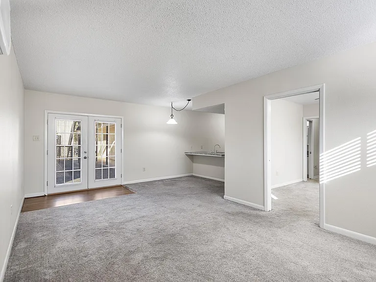 901 Raguet St — Photo 7