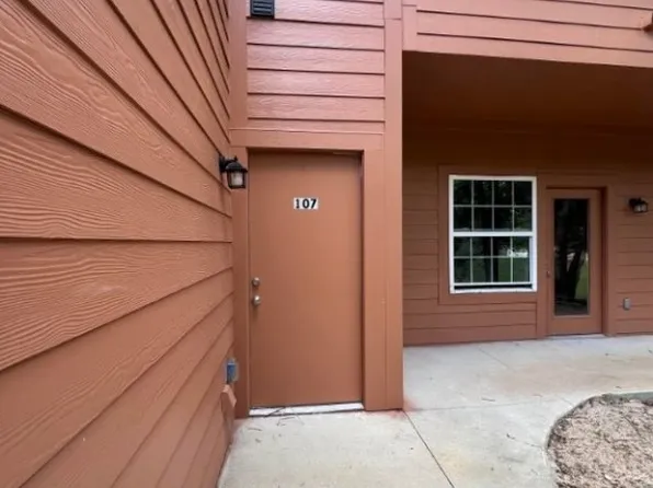 1305 W Villa Maria Rd APT D107, Bryan, TX 77801
