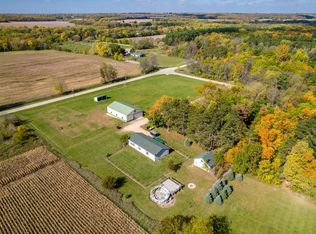 7245 S Lost Nation Rd, Dixon, IL 61021