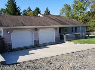 201 Millersdale Rd, Greensburg, PA 15601