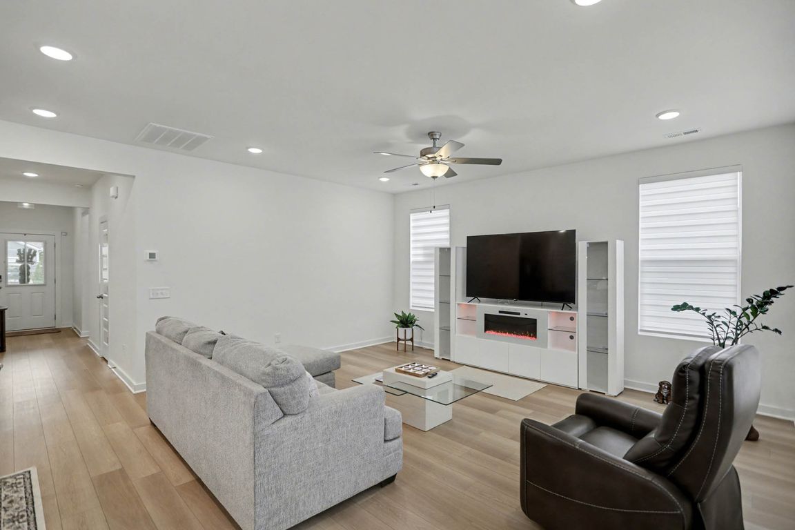 next background image