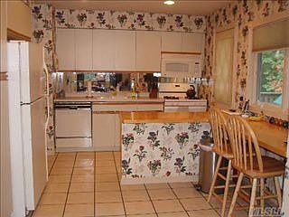 4th image of 41 Joyce Dr