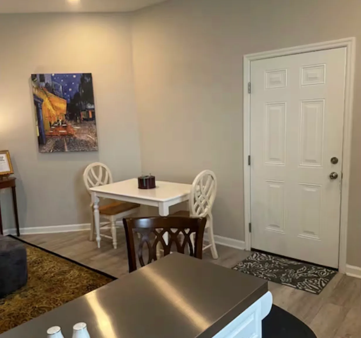 1 bed, 800 sqft, $1,200 — Photo 1