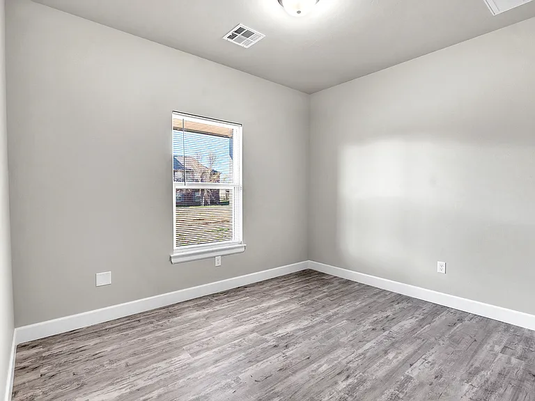 618 E Pams Dr #D — Photo 7