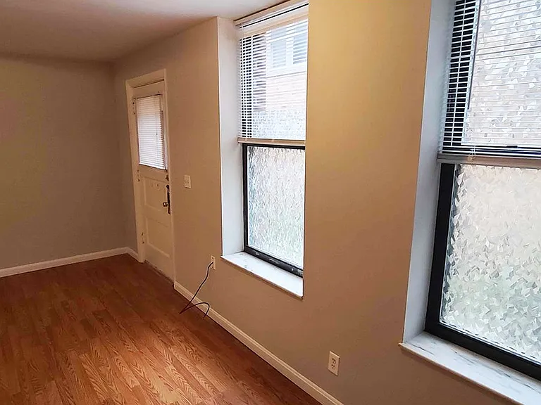 3654 Middleton Ave — Photo 57