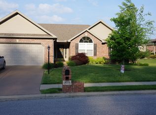 9141 Big Hill Dr, Evansville, IN 47711