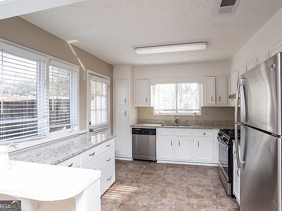 5th image of 3751 Charlie Ln