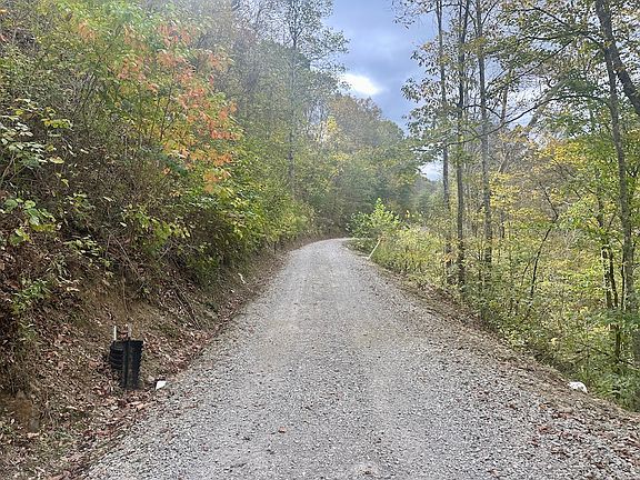 5th image of 50 Sweet Grape Run Rd