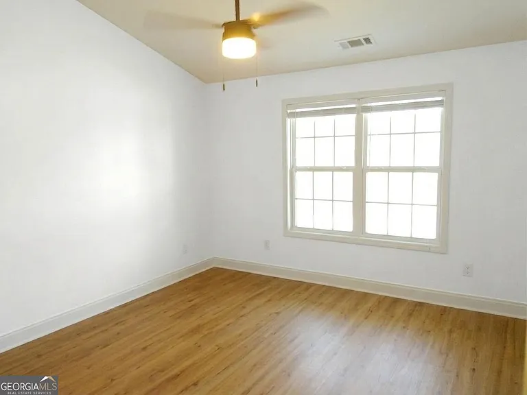 907 Downing Dr — Photo 15