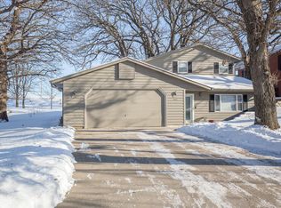2821 Center Lake Dr, Spirit Lake, IA 51360