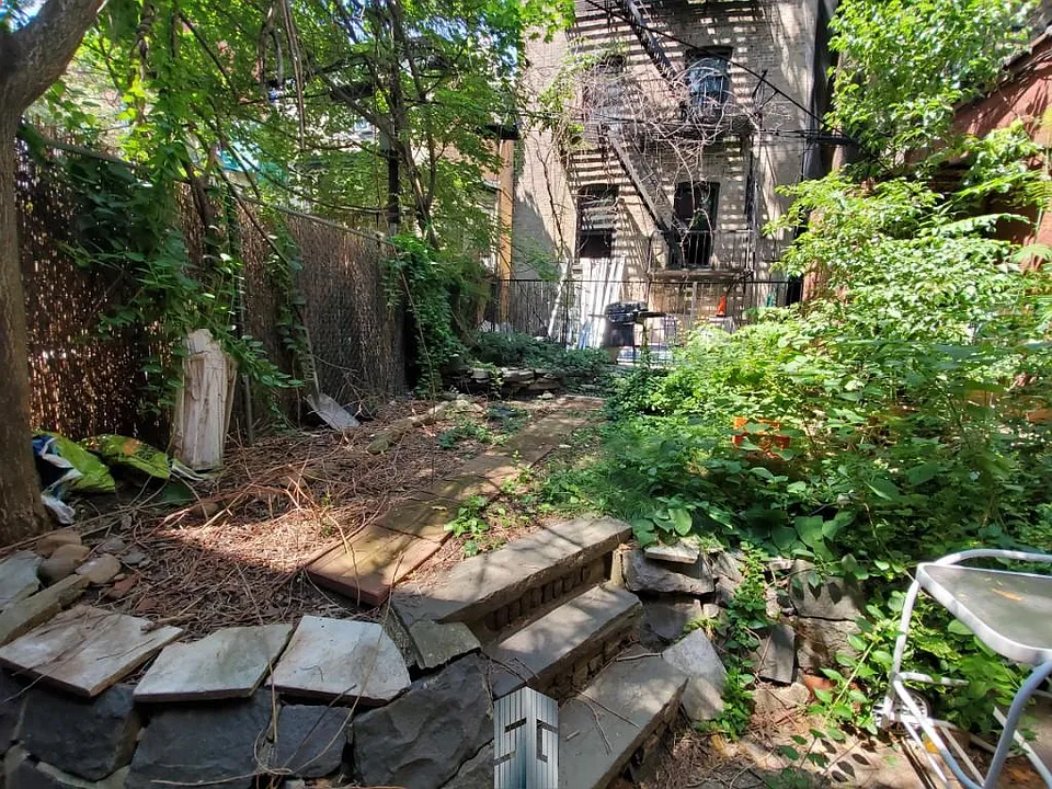 4 Street Jamess Pl #1
