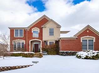 17234 Orchard Ridge Rd W, Northville, MI 48168