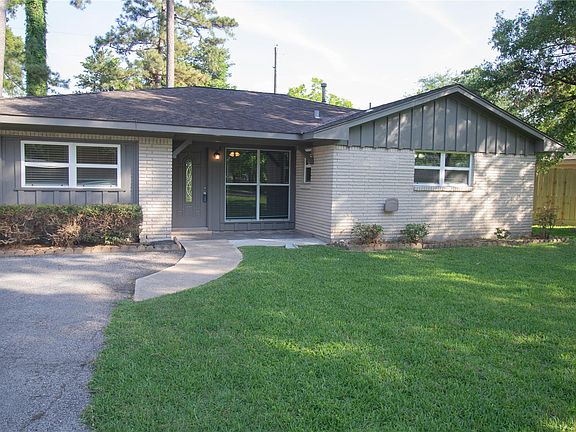 2nd image of 322 Broad Ripple Dr