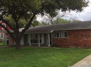 6302 Amberwood Dr, San Antonio, TX 78242