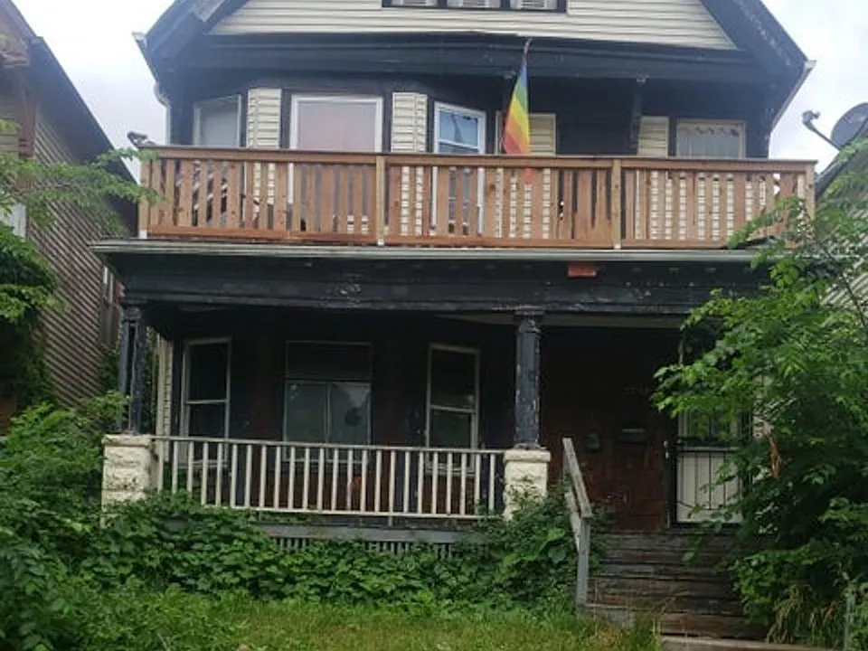 Building Photo 3
