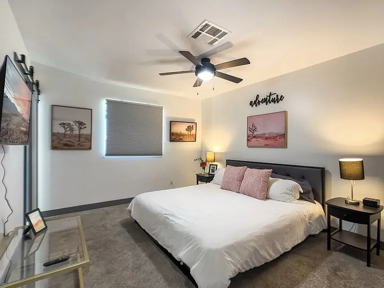 E Palm Ln — Photo 9