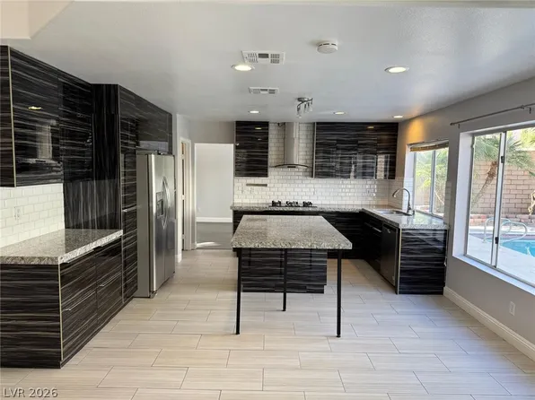 8218 Mount Nido Dr, Las Vegas, NV 89147