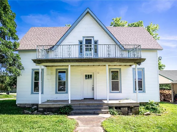 503 Chestnut St, Mound City, KS 66056