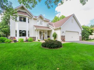 9564 Hillingdon Rd, Woodbury, MN 55125