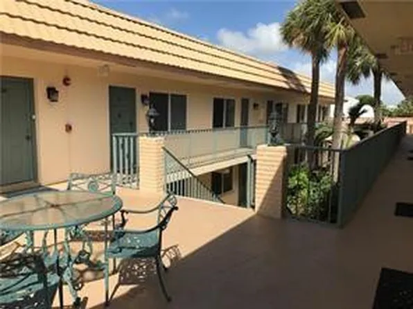 2300 SE 2nd St APT 24, Pompano Beach, FL 33062