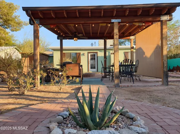3005 E Waverly St, Tucson, AZ 85716