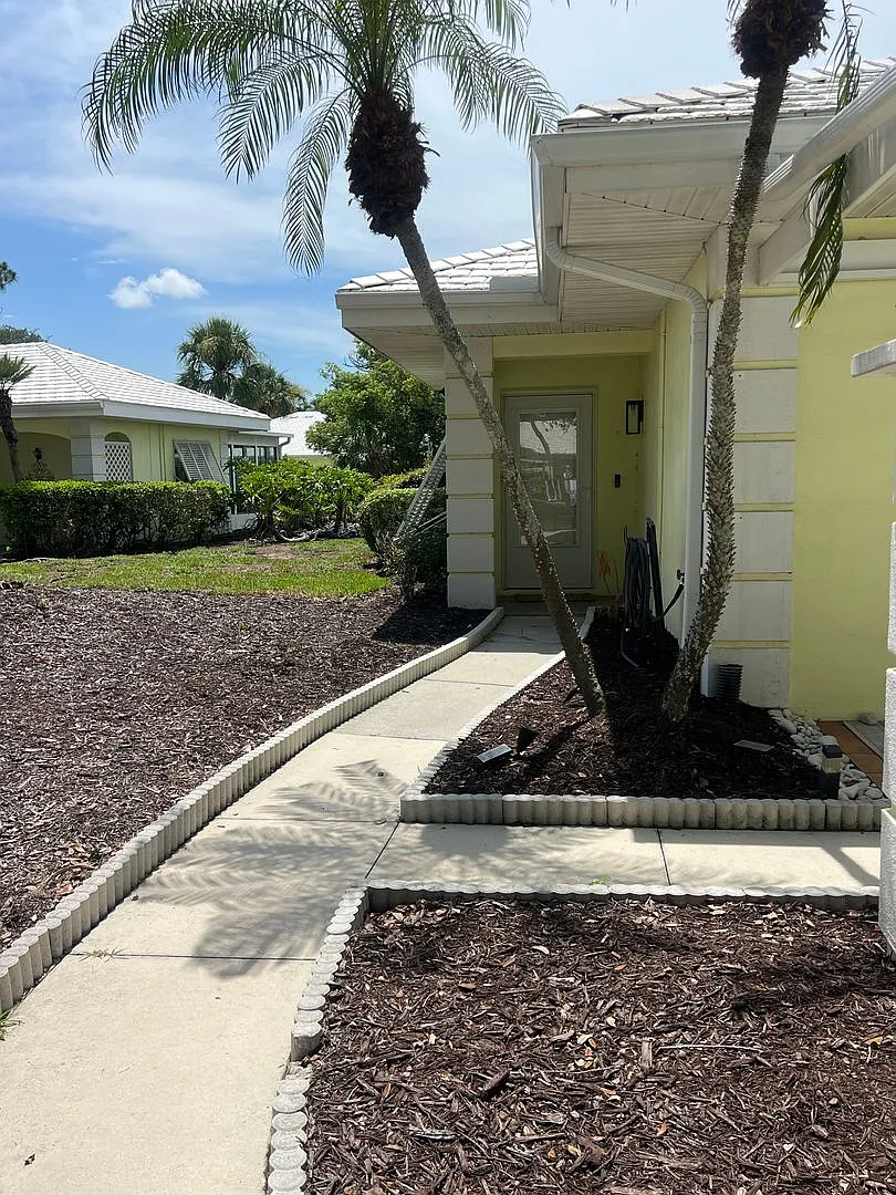 August Villas at Plantation — Photo 1