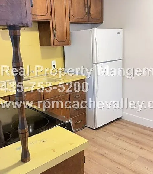 565 Dee Ave — Photo 2