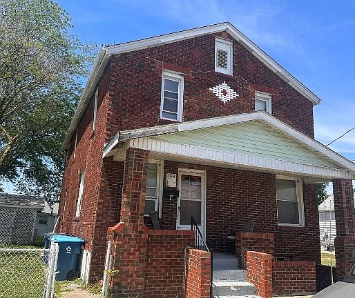 3rd image of 132 S Main St #B