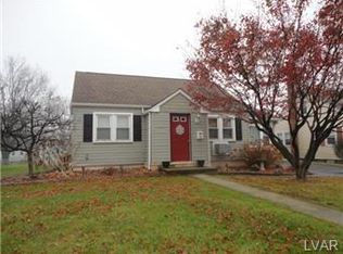 52 Henry Ave, Nazareth, PA 18064