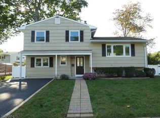 11 Karen Pl, Edison, NJ 08817