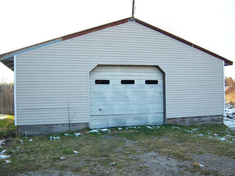 3152 S River Rd, Saginaw, MI 48609 Zillow