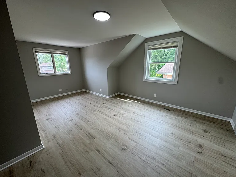 16439 Cottage Grove Ave — Photo 21