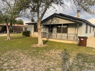 9710 County Road 5723, Castroville, TX 78009