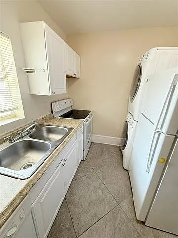 209 N Johnson St — Photo 6