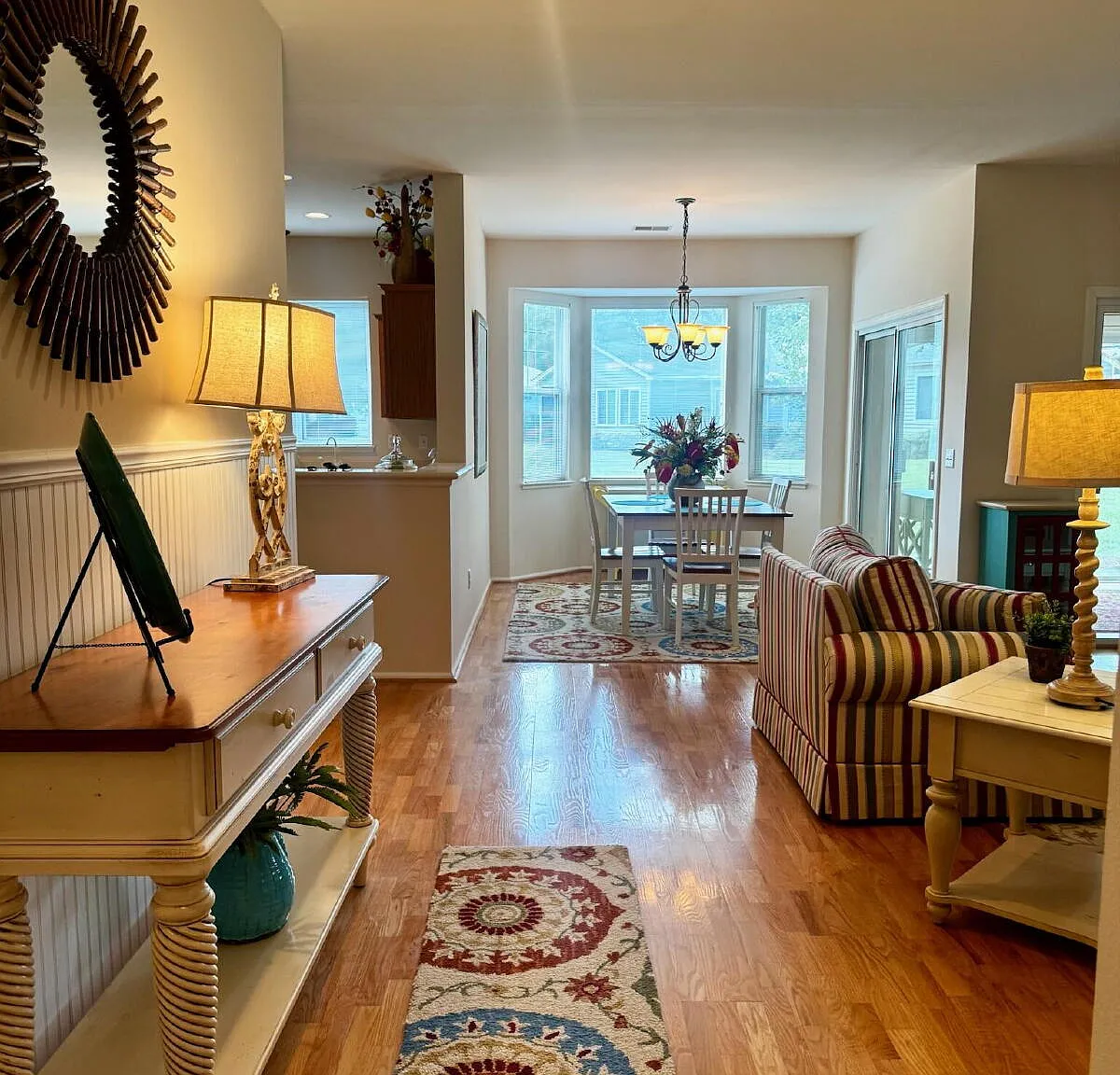 2 bed, 2.0 bath, 1089 sqft, $2,300 — Photo 2