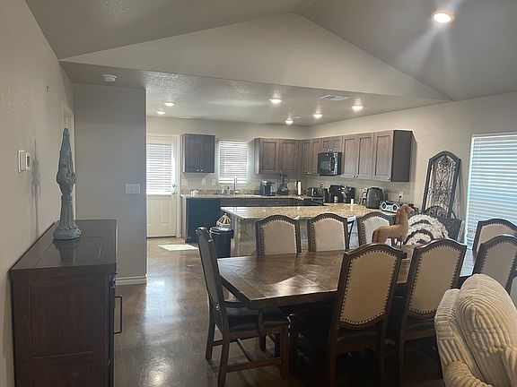 3rd image of 146 Rocky Point Dr