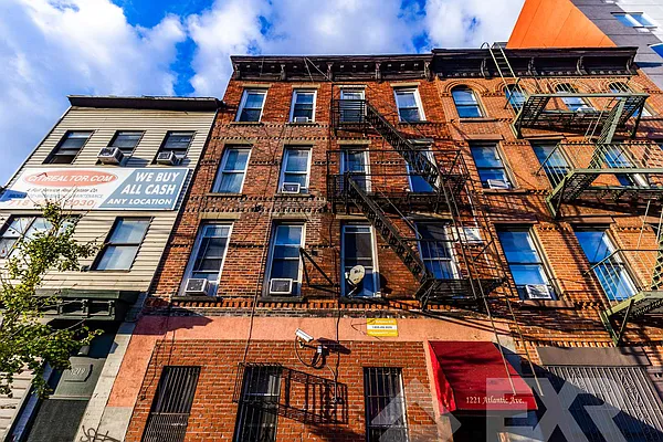 Rented by EXR | media 8