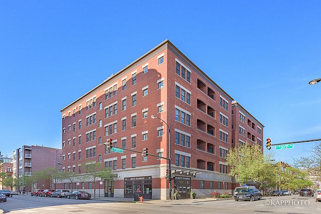 1st image of 35 S Racine Ave APT 2NW